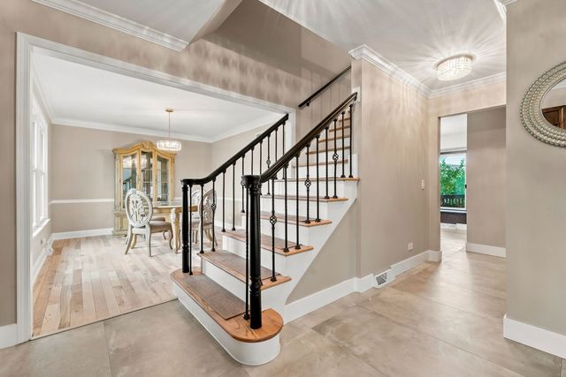 1221 W Sable Drive, Addison, IL 60101