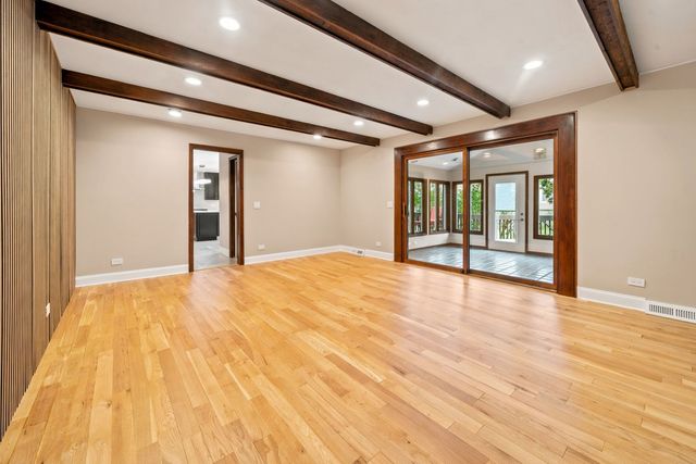 1221 W Sable Drive, Addison, IL 60101