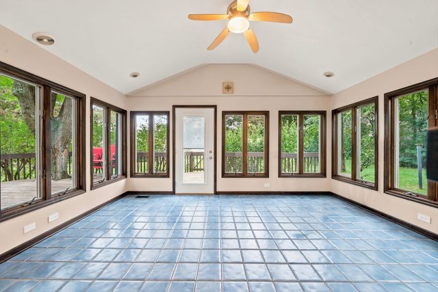 1221 W Sable Drive, Addison, IL 60101