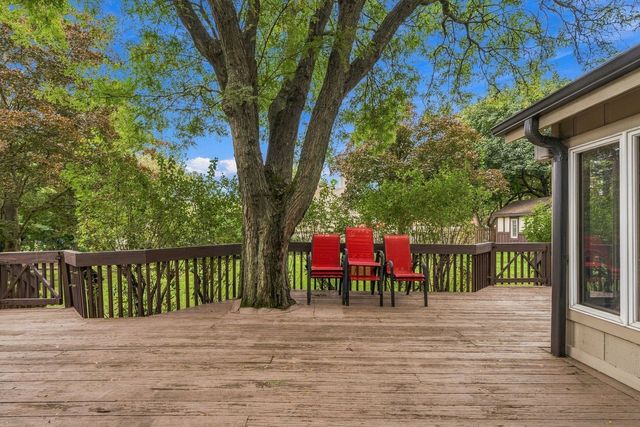 1221 W Sable Drive, Addison, IL 60101