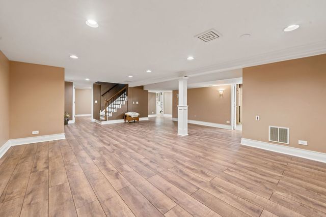 1221 W Sable Drive, Addison, IL 60101