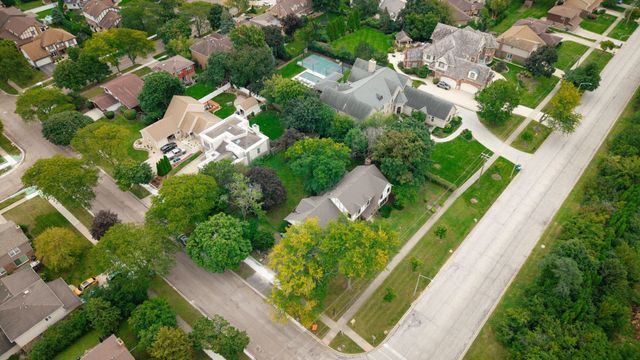 1221 W Sable Drive, Addison, IL 60101