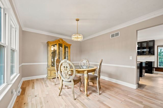 1221 W Sable Drive, Addison, IL 60101