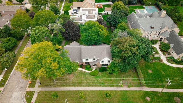1221 W Sable Drive, Addison, IL 60101