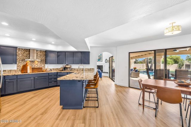 5013 E CHOLLA Street, Scottsdale, AZ 85254