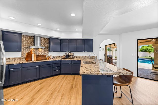 5013 E CHOLLA Street, Scottsdale, AZ 85254