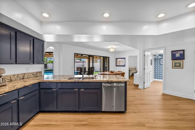 5013 E CHOLLA Street, Scottsdale, AZ 85254