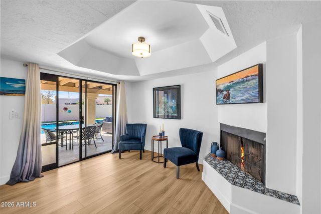 5013 E CHOLLA Street, Scottsdale, AZ 85254