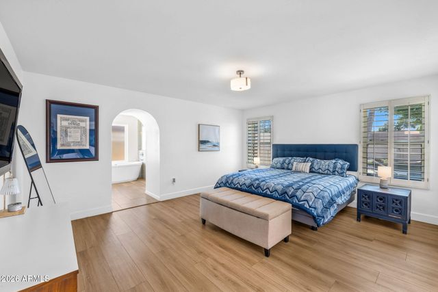 5013 E CHOLLA Street, Scottsdale, AZ 85254