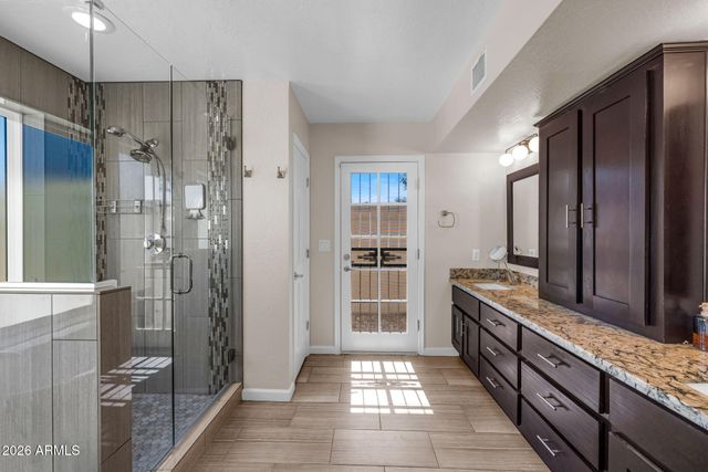 5013 E CHOLLA Street, Scottsdale, AZ 85254