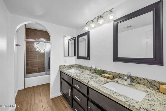 5013 E CHOLLA Street, Scottsdale, AZ 85254