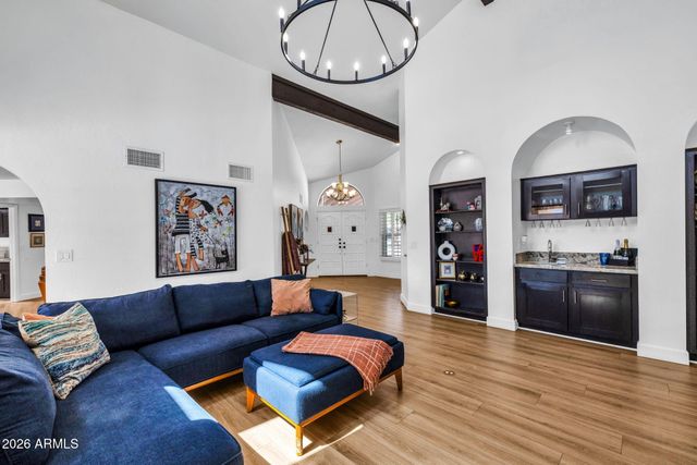 5013 E CHOLLA Street, Scottsdale, AZ 85254