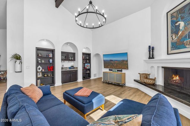 5013 E CHOLLA Street, Scottsdale, AZ 85254