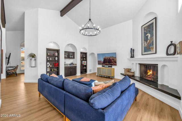 5013 E CHOLLA Street, Scottsdale, AZ 85254