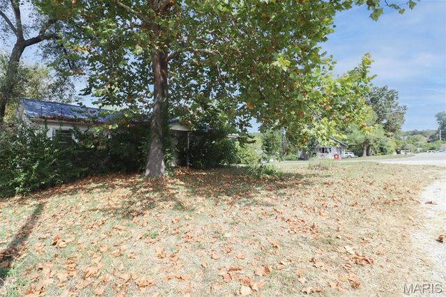 200 W 6th Street, Dixon, MO 65459