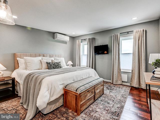 5 N WASHINGTON ST, Baltimore, MD 21231