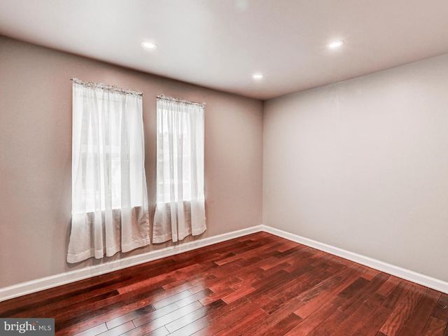 5 N WASHINGTON ST, Baltimore, MD 21231