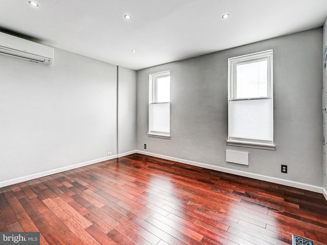 5 N WASHINGTON ST, Baltimore, MD 21231