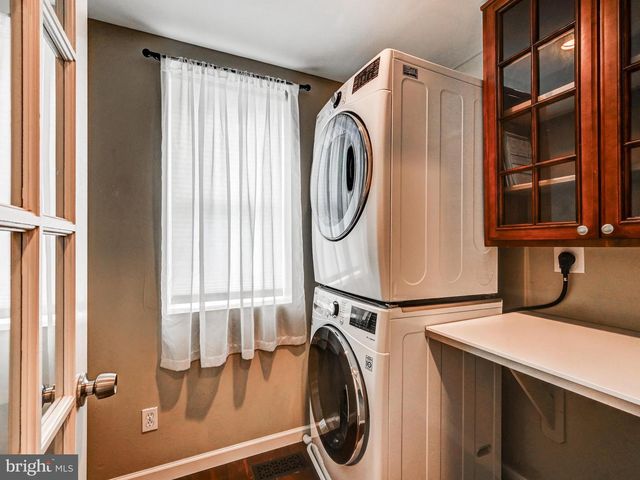 5 N WASHINGTON ST, Baltimore, MD 21231