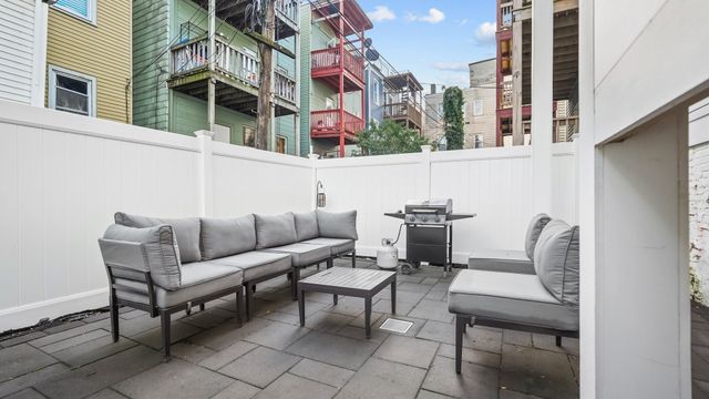 15 Morris St 1, Boston, MA 02128