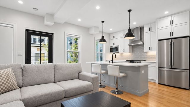 15 Morris St 1, Boston, MA 02128
