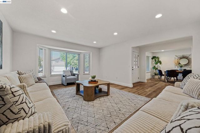 1170 Mardon Ct, Concord, CA 94521