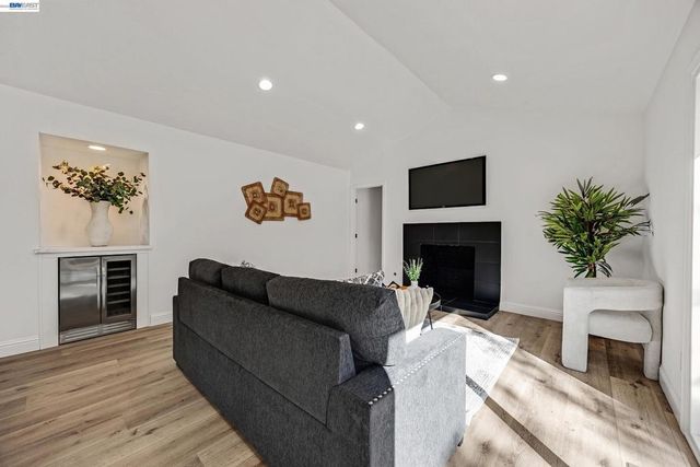 1170 Mardon Ct, Concord, CA 94521