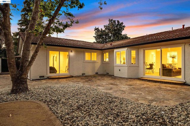 1170 Mardon Ct, Concord, CA 94521