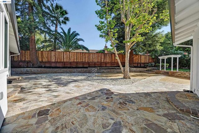 1170 Mardon Ct, Concord, CA 94521