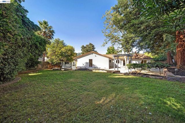 1170 Mardon Ct, Concord, CA 94521