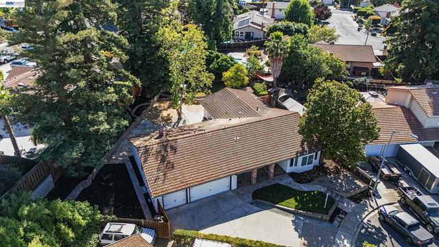 1170 Mardon Ct, Concord, CA 94521