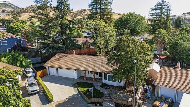 1170 Mardon Ct, Concord, CA 94521