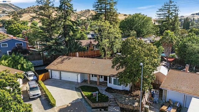 1170 Mardon Ct, Concord, CA 94521