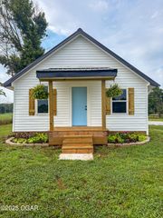 17135 Highway hh, Neosho, MO 64850