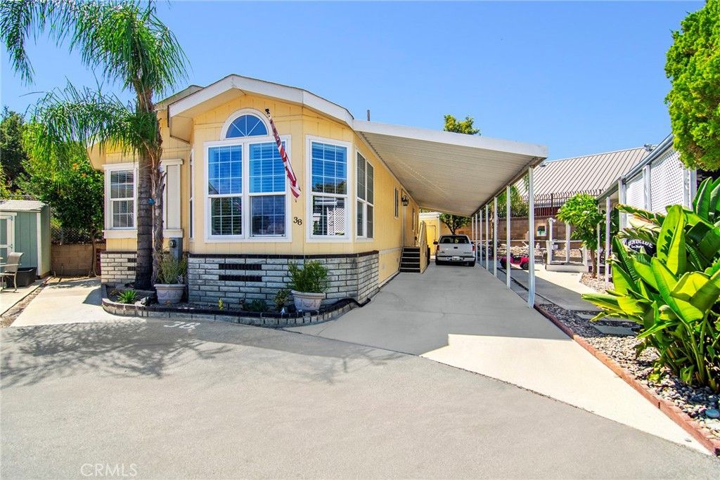 11401 Topanga Canyon 38, Chatsworth, CA 91311 — exterior