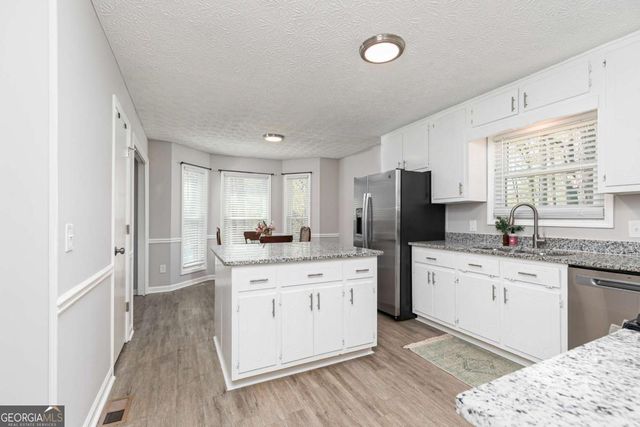 411 Allatoona Trail, Woodstock, GA 30189