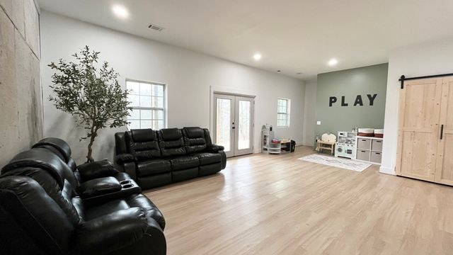 2086 Burnt Mountain Road, Ellijay, GA 30536