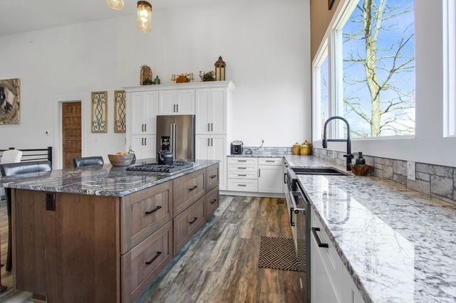 2086 Burnt Mountain Road, Ellijay, GA 30536