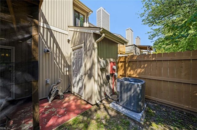 719 Waters DR, Virginia Beach, VA 23462