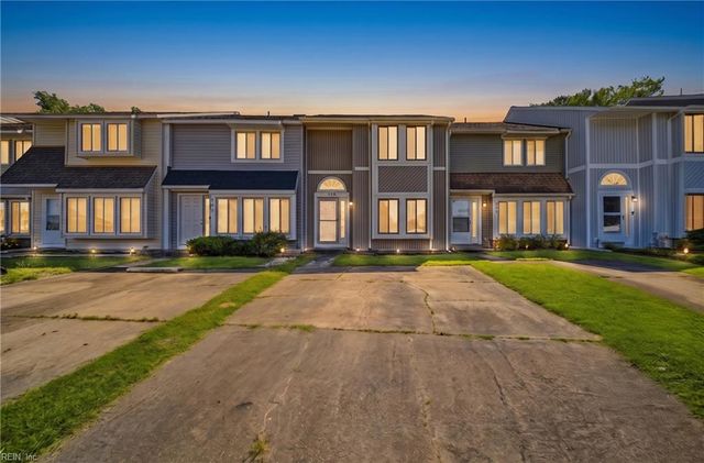 719 Waters DR, Virginia Beach, VA 23462