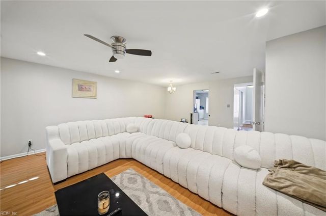 719 Waters DR, Virginia Beach, VA 23462