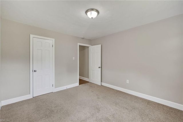 31 Greenbrier Rd RD, Portsmouth, VA 23707