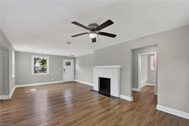 31 Greenbrier Rd RD, Portsmouth, VA 23707