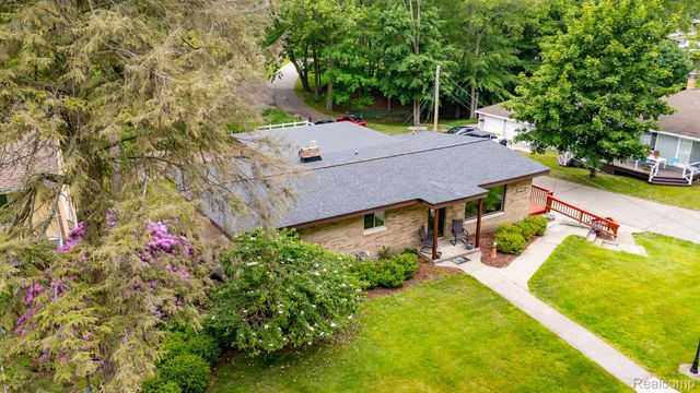 199 Grand Avenue, Grand Haven, MI 49417