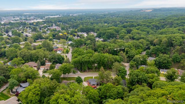 199 Grand Avenue, Grand Haven, MI 49417