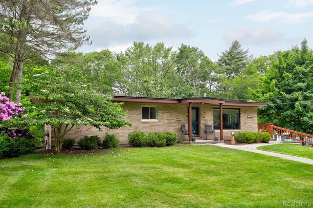 199 Grand Avenue, Grand Haven, MI 49417