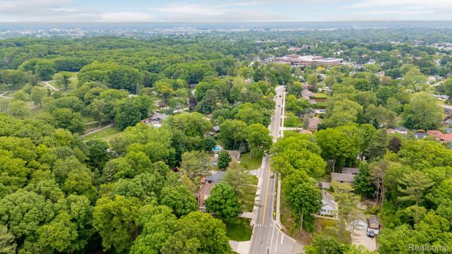 199 Grand Avenue, Grand Haven, MI 49417