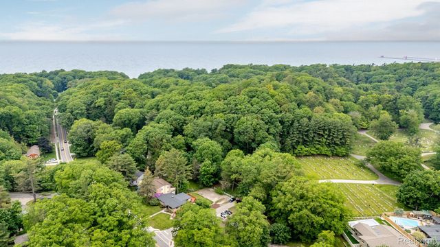 199 Grand Avenue, Grand Haven, MI 49417