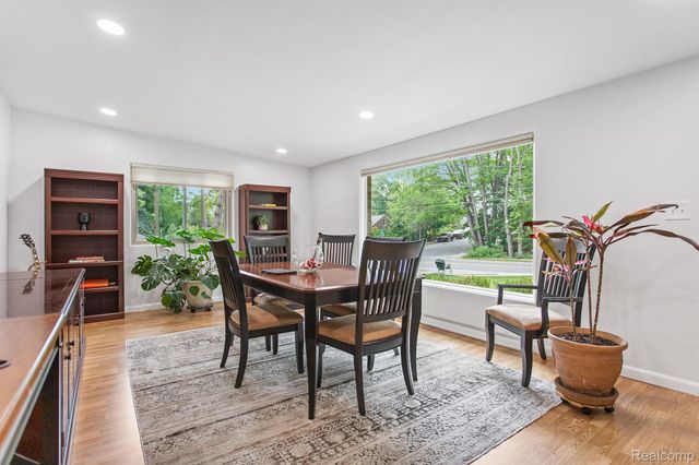 199 Grand Avenue, Grand Haven, MI 49417