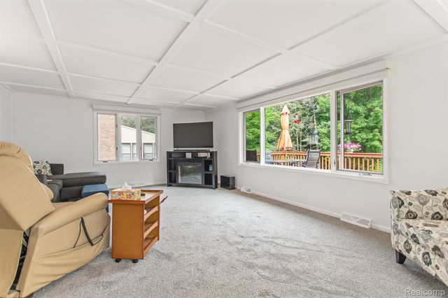 199 Grand Avenue, Grand Haven, MI 49417